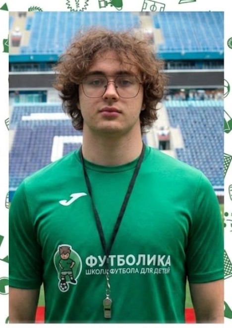 тренер футболики Садыков Лука
